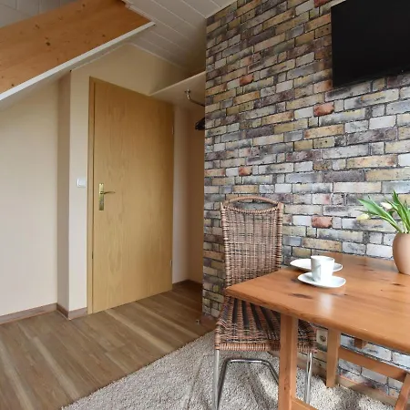 Modern In With Garden *